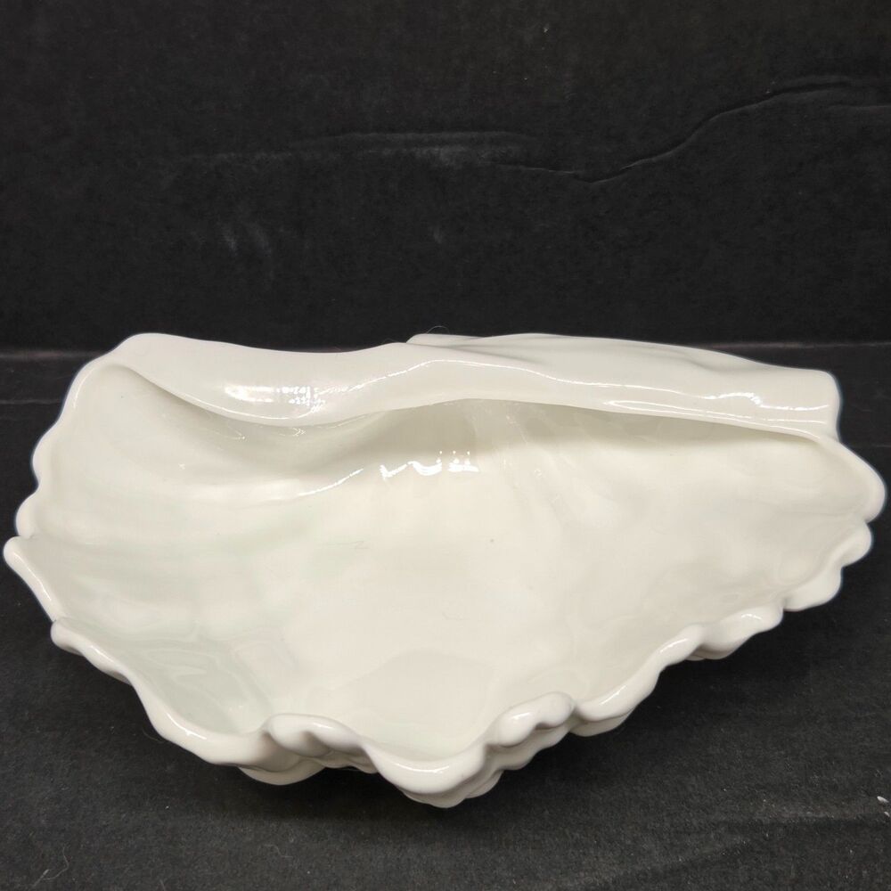 Wedgwood England Nautilus Collection White 5 3/4" Sea Shell Dish EXC - Picture 3 of 10